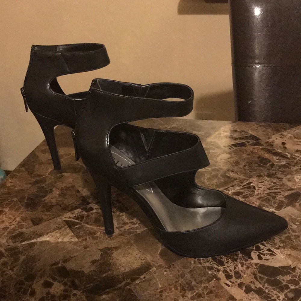 💜 Black Pumps 💜